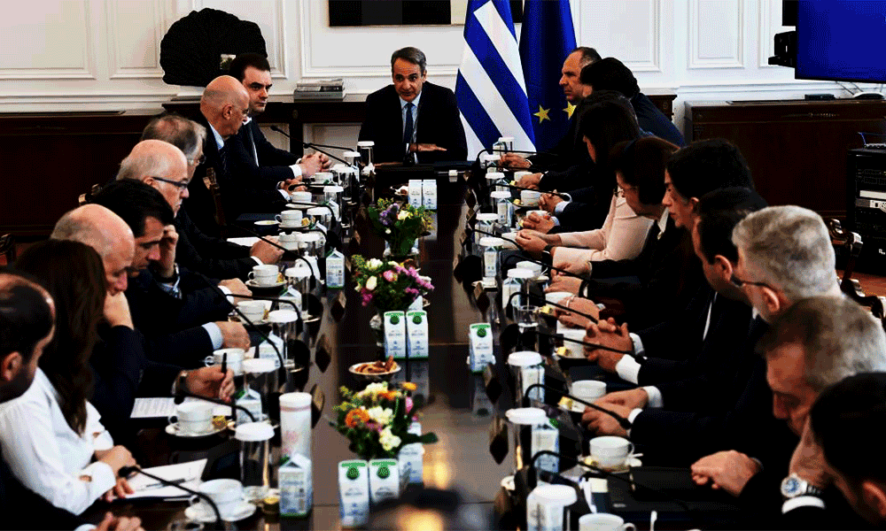 Sta-920-evró-apó-1i-Aprilíou-Poia-epidomata-symparasýrontai